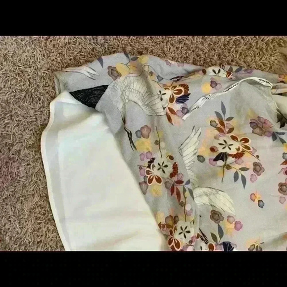 Some days | Lined silk halter neck top with bird pattern size  small - Picture 2 of 2